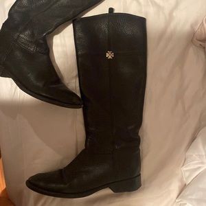 Tory Burch Black boot Size 10